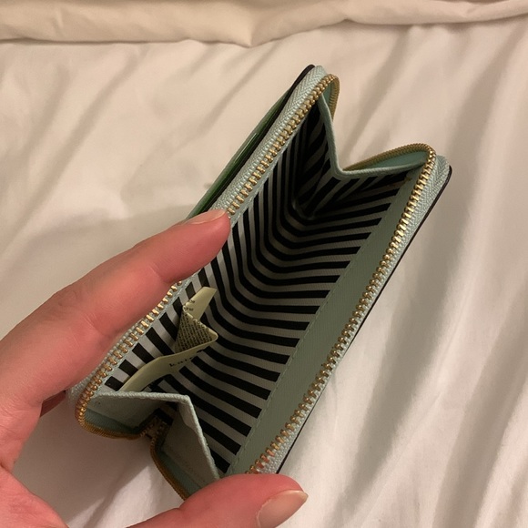 Kate Spade Wallet - Picture 5 of 6